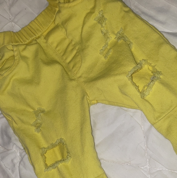 Yellow frayed 4t girl bell bottoms - Picture 2 of 3